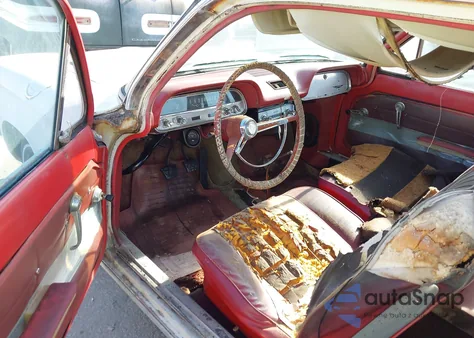 1962 Chevrolet Corvair из США, поврежденный, VIN 209270152478